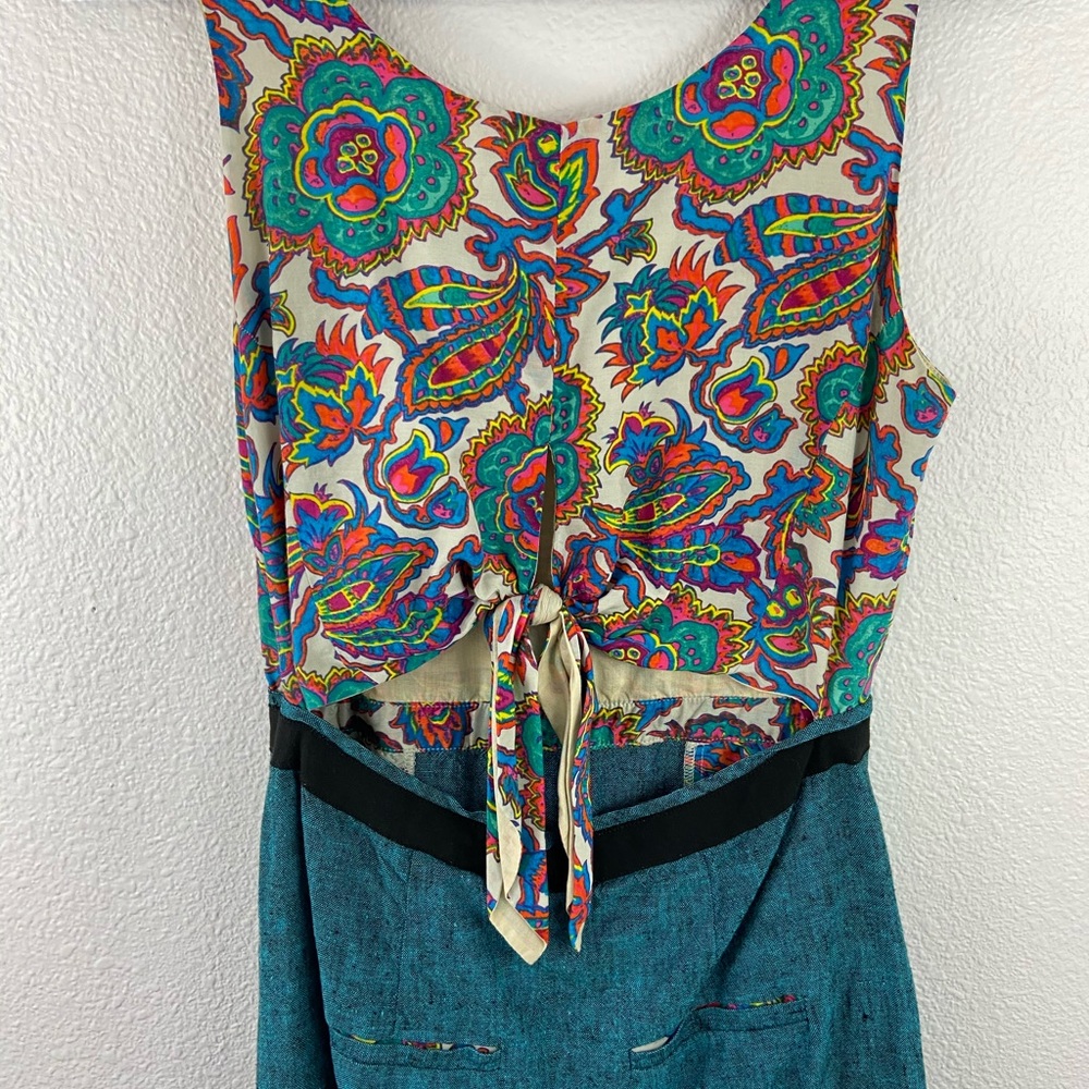 Dress - Picture 6 of 6